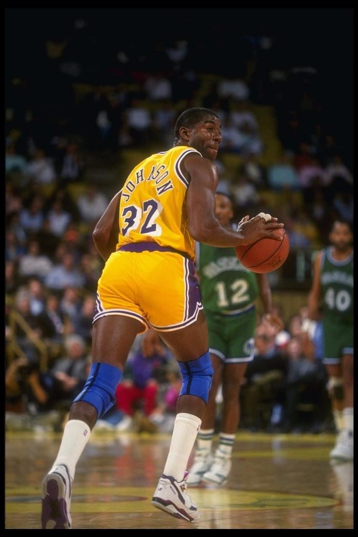 他的表现曾 他的表现曾