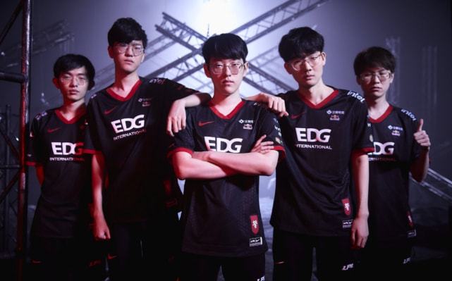 勇士显然更 勇士显然更